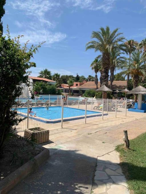 קאנט אן רוסיון Appartement Cosy Confort Parking Clim Wifi Linge Acces Piscine Non Inclus מראה חיצוני תמונה